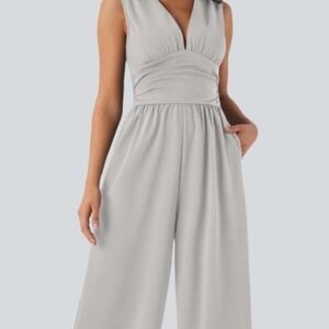 HALARA SculptKnit V-Neck Sleeveless Jumpsuit in Light Gray